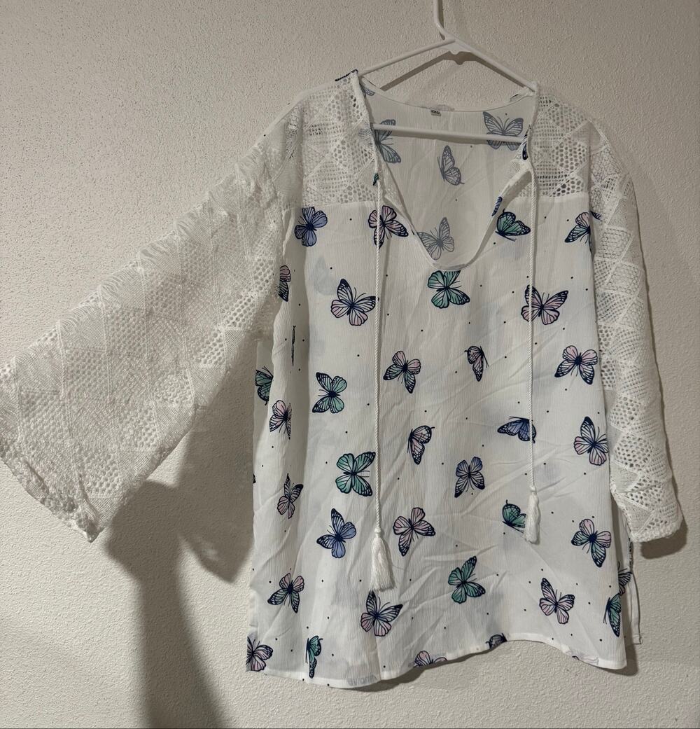 Unbranded Ladies Blouse Top Butterfly W/ Mesh Lace Detail Size 2XL Brunch Church